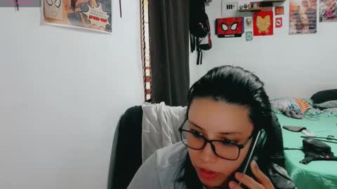 dani y jocelyn online show from November 4, 10:15 pm