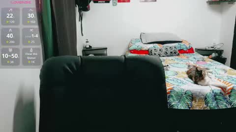 Snapshot of dani_jocelyn chatting on September 18, 9:35 pm dani y jocelyn online show from September 18, 9:35 pm