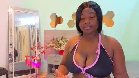 daniela_gil7 online show from February 7, 1:15 pm