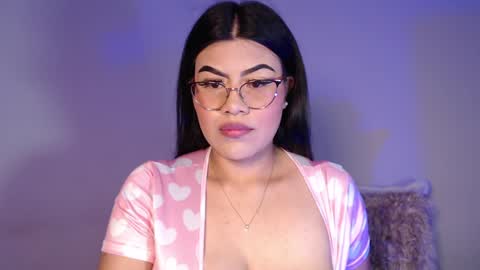 Snapshot of daniela_valencia chatting on January 15, 5:15 pm Lucia online show from January 15, 5:15 pm