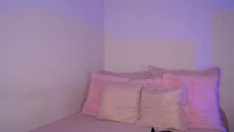 Snapshot of daniela_valencia chatting on January 28, 5:14 pm Lucia online show from January 28, 5:14 pm