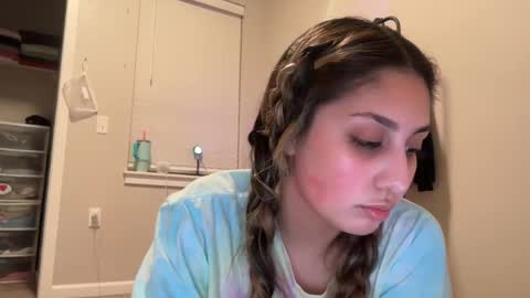 daniellarae1 online show from May 14, 4:07 am