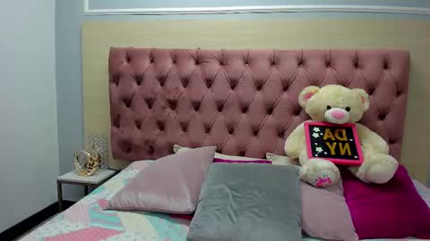 DaniiBelluci  online show from September 13, 4:09 am