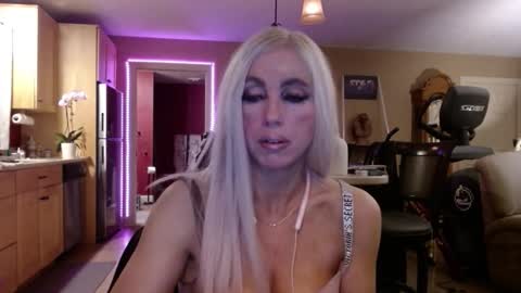 DanikaWhite69 online show from November 26, 11:44 am
