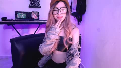 Snapshot of danita_veelz chatting on January 26, 7:20 pm danita_veelz online show from January 26, 7:20 pm