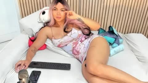danna_colombiana online show from May 11, 2:41 pm