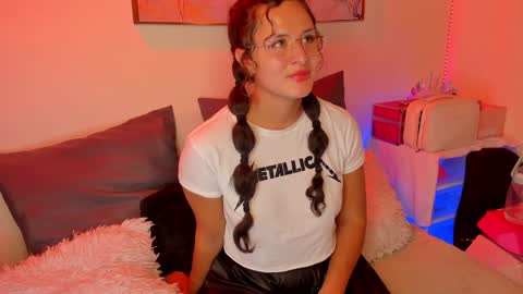 Danna Lovs online show from December 13, 5:32 pm