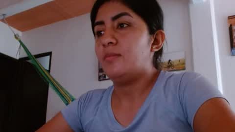 Snapshot of danna_peterson chatting on February 12, 9:01 pm Danna online show from February 12, 9:01 pm