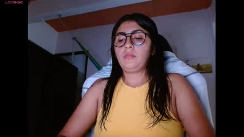 Snapshot of danna_peterson chatting on February 25, 10:31 pm Danna online show from February 25, 10:31 pm