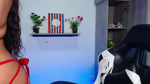 Danna online show from November 19, 10:37 am