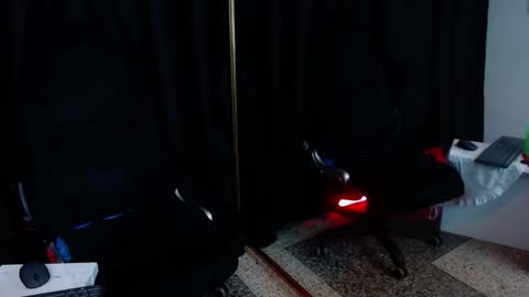 D a n n a   w e s t e r online show from October 13, 7:05 pm