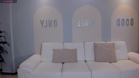 Snapshot of dannacruz_ chatting on February 23, 11:25 am Danna Cruz online show from February 23, 11:25 am