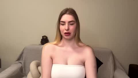 dannamissss online show from March 3, 11:36 am