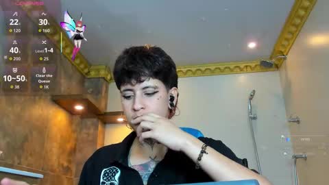 Snapshot of dante_bieber chatting on October 18, 7:48 pm dante online show from October 18, 7:48 pm