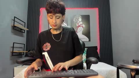 Snapshot of dante_bieber chatting on October 9, 4:44 pm dante online show from October 9, 4:44 pm