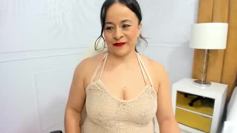 Snapshot of daphne81_ chatting on February 11, 2:25 am Daphne online show from February 11, 2:25 am