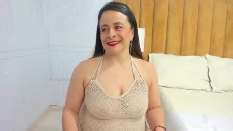 Snapshot of daphne81_ chatting on March 12, 2:20 am Daphne online show from March 12, 2:20 am