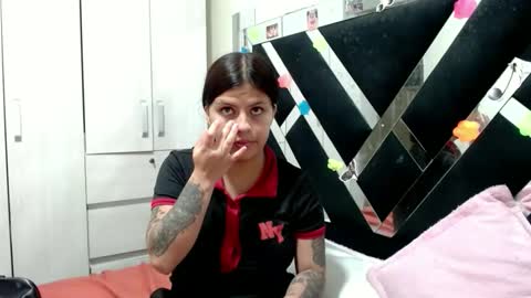 daphne877046 online show from June 6, 2:40 am