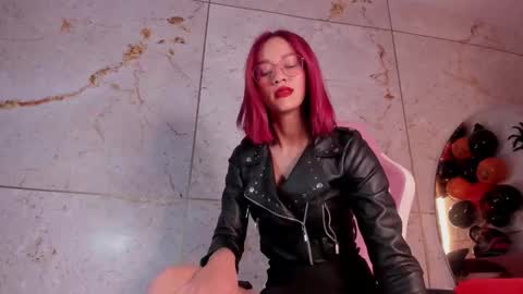 Daphne online show from October 20, 3:42 am