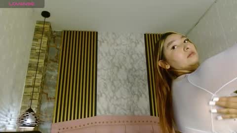 daphne_walton online show from September 29, 11:59 am