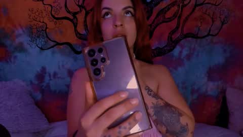 Daphne online show from January 19, 9:38 am