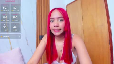 Snapshot of daphnethomas chatting on October 17, 11:35 am daphnethomas online show from October 17, 11:35 am
