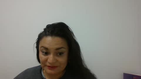 dapnne online show from February 18, 8:37 pm