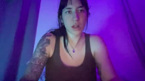 darcylove_ online show from June 29, 5:47 am