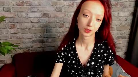 Snapshot of daria_j chatting on September 15, 4:10 am Daria J online show from September 15, 4:10 am