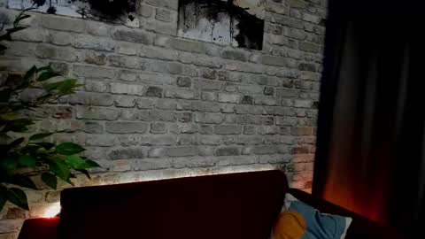 Snapshot of daria_j chatting on September 18, 4:11 am Daria J online show from September 18, 4:11 am