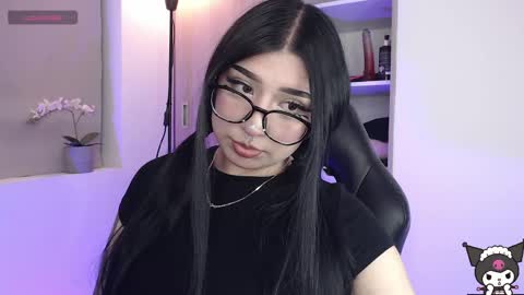 dark___doll online show from May 19, 2:51 am
