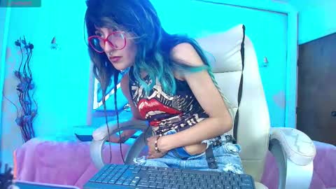 dark_dominika online show from February 12, 8:21 pm