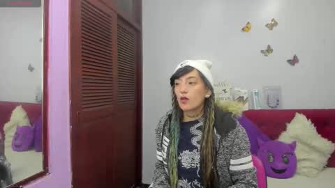 dark_dominika online show from December 18, 1:16 pm