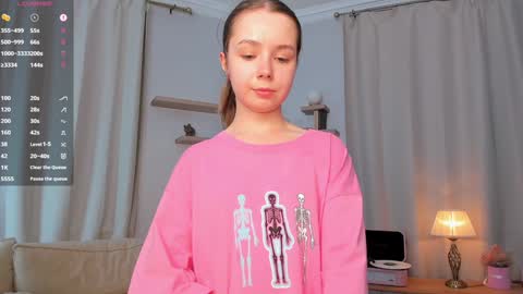 Elizabeth online show from September 25, 7:12 pm