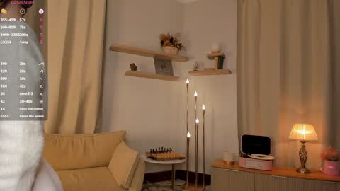 Elizabeth online show from September 19, 10:42 pm