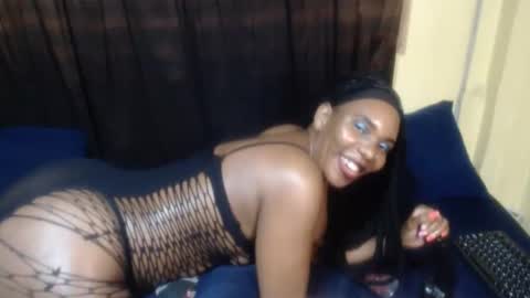 Darksultryxx30 online show from April 28, 2:27 am