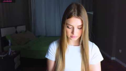 Darlina online show from December 14, 4:35 pm