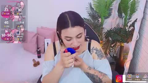 Snapshot of darling_tay chatting on September 25, 3:49 am Darling online show from September 25, 3:49 am