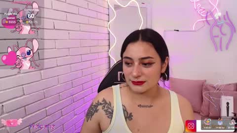 Snapshot of darling_tay chatting on September 17, 3:37 am Darling online show from September 17, 3:37 am