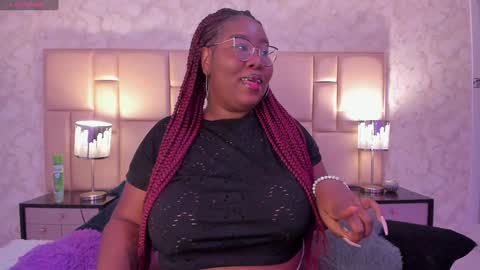 Snapshot of darnellqueen chatting on January 8, 4:44 am Darnell Queen online show from January 8, 4:44 am