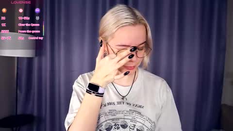 Charlie 18yo online show from November 27, 5:54 am