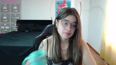 Snapshot of dearlilith6666 chatting on February 27, 2:10 pm dearlilith6666 online show from February 27, 2:10 pm
