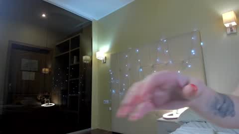 Debbie Mon Tue Fri Sun Sat GMT 3 1000am - 0400pm  online show from January 13, 3:58 pm