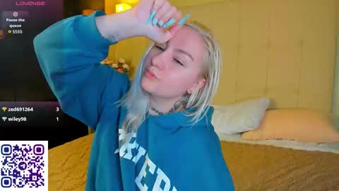 Debbie Mon Tue Fri Sun Sat GMT 3 1000am - 0400pm  online show from February 27, 5:57 pm