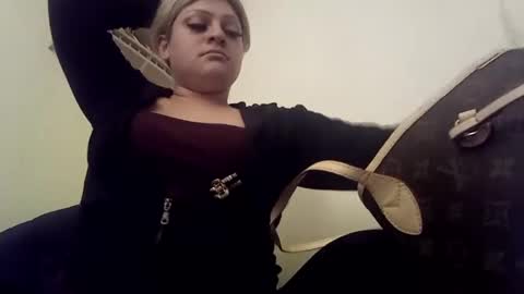 Camila Palacios online show from February 5, 2:40 am