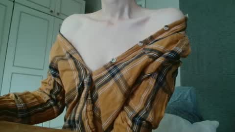 KamiDevi online show from September 25, 2:49 pm