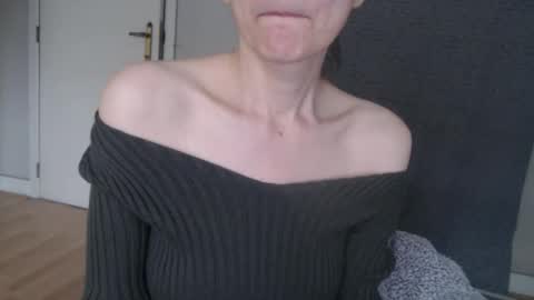 KamiDevi online show from October 15, 3:25 pm