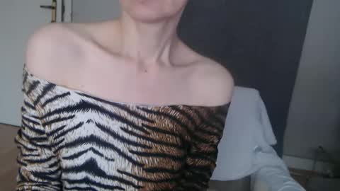 KamiDevi online show from October 16, 3:36 pm