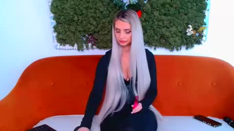 deliciaalove online show from March 2, 7:53 pm