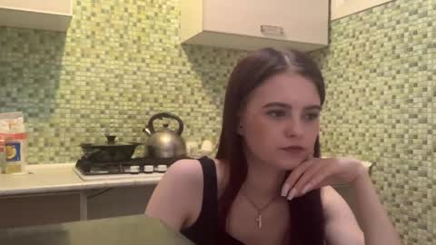 Kiki online show from April 19, 6:10 pm